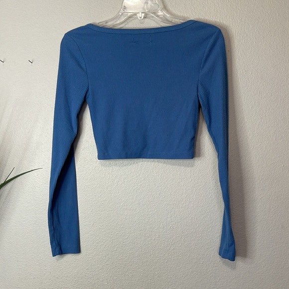 URBAN OUTFITTERS CROPPED LONG SLEEVE SHIRT - Picture 6 of 6